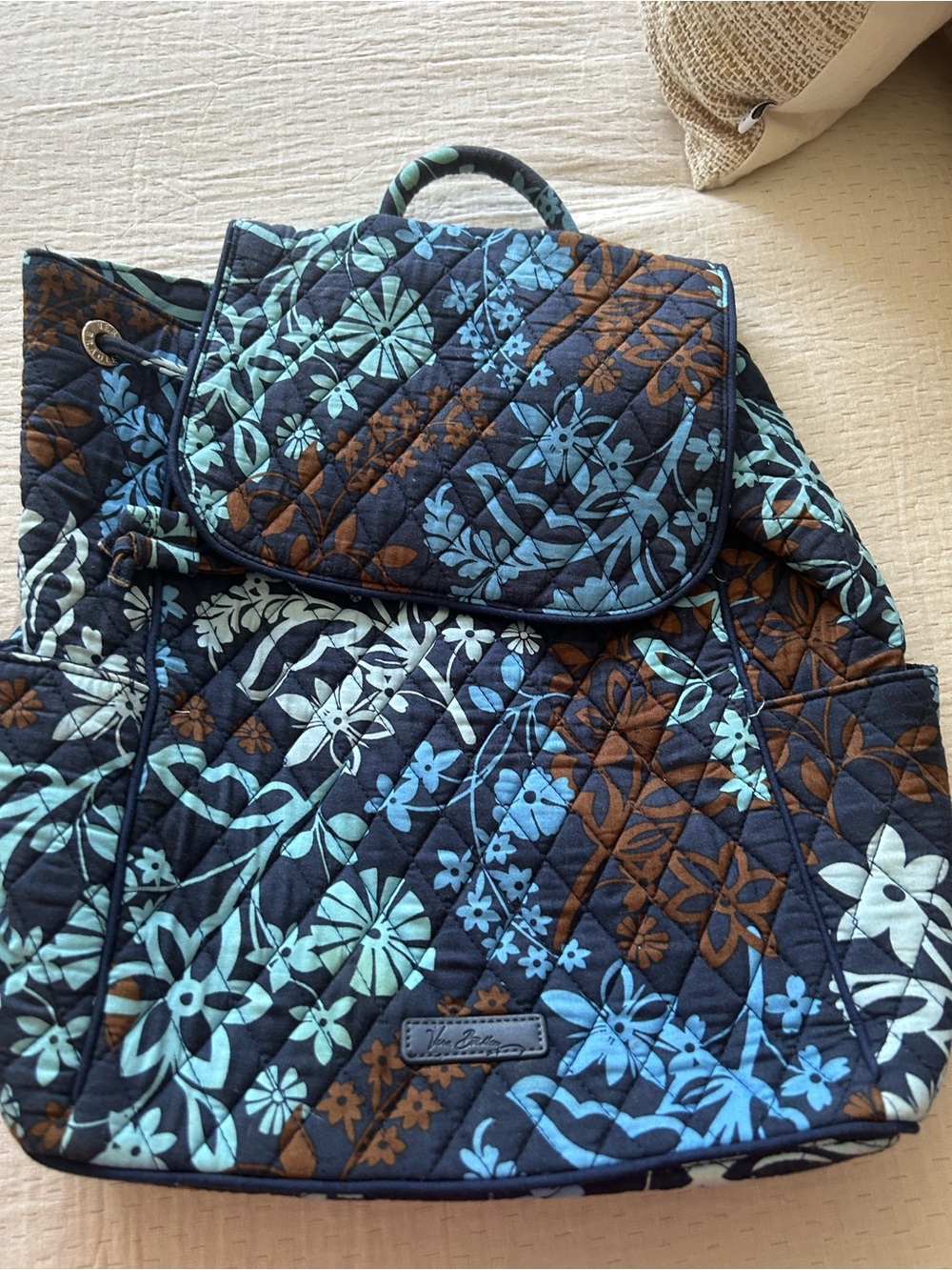 NWOT-Vera Bradley RETIRED-Navy Floral Quilted Drawstring Backpack